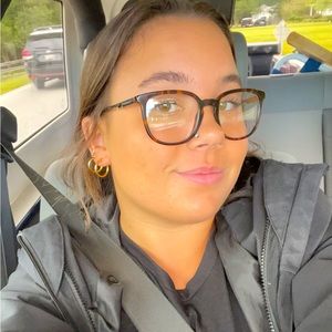 Meet your Posher, Isabelle